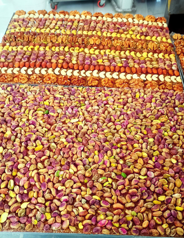 معجون ارده انرژی بار مغزچی با شیره انگور، ارده، جو دوسر و مغزیجات